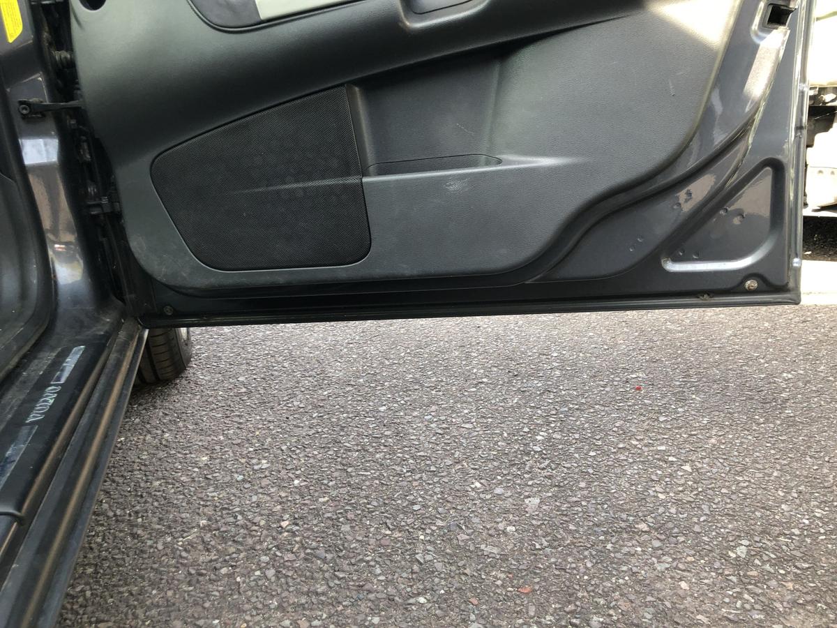 Volvo V50 Typ M T&uuml;r vorn rechts Beifahrer Rohbau 45500 Titanium Grey Metallic