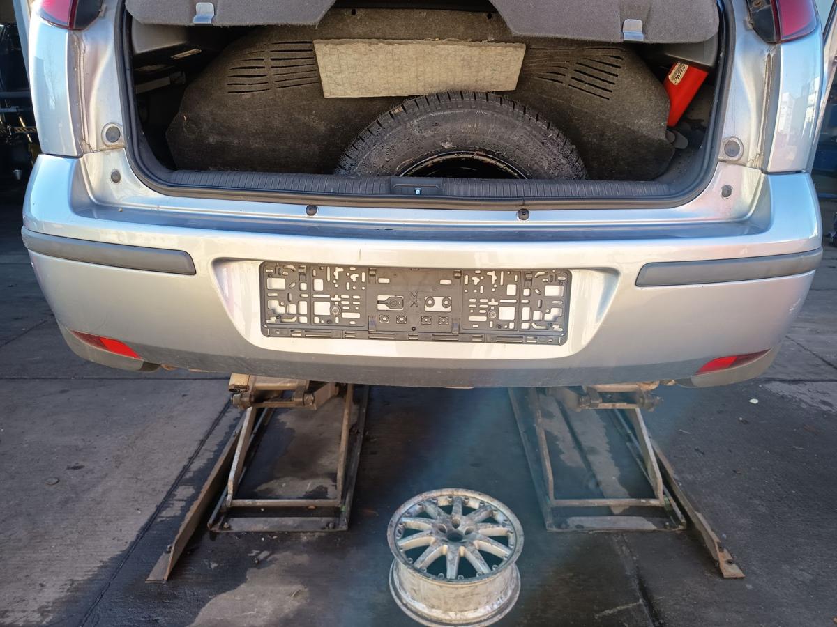 Opel Corsa C original Sto&szlig;stange F&auml;nger hinten Heck Z163 Lichtsilber Bj 2004