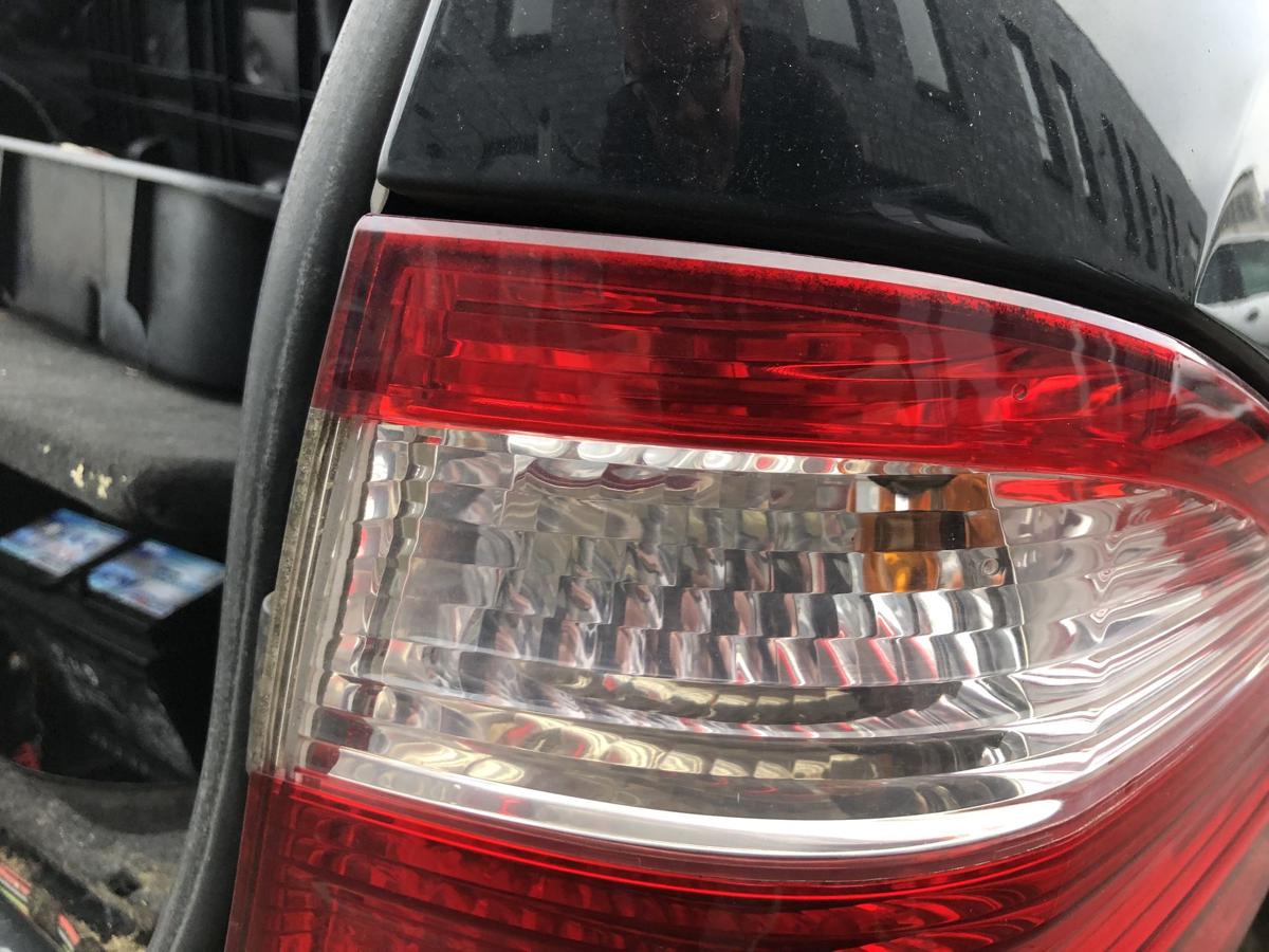 Mercedes W211 S211 E Klasse R&uuml;ckleuchte aussen rechts Kombi R&uuml;cklicht