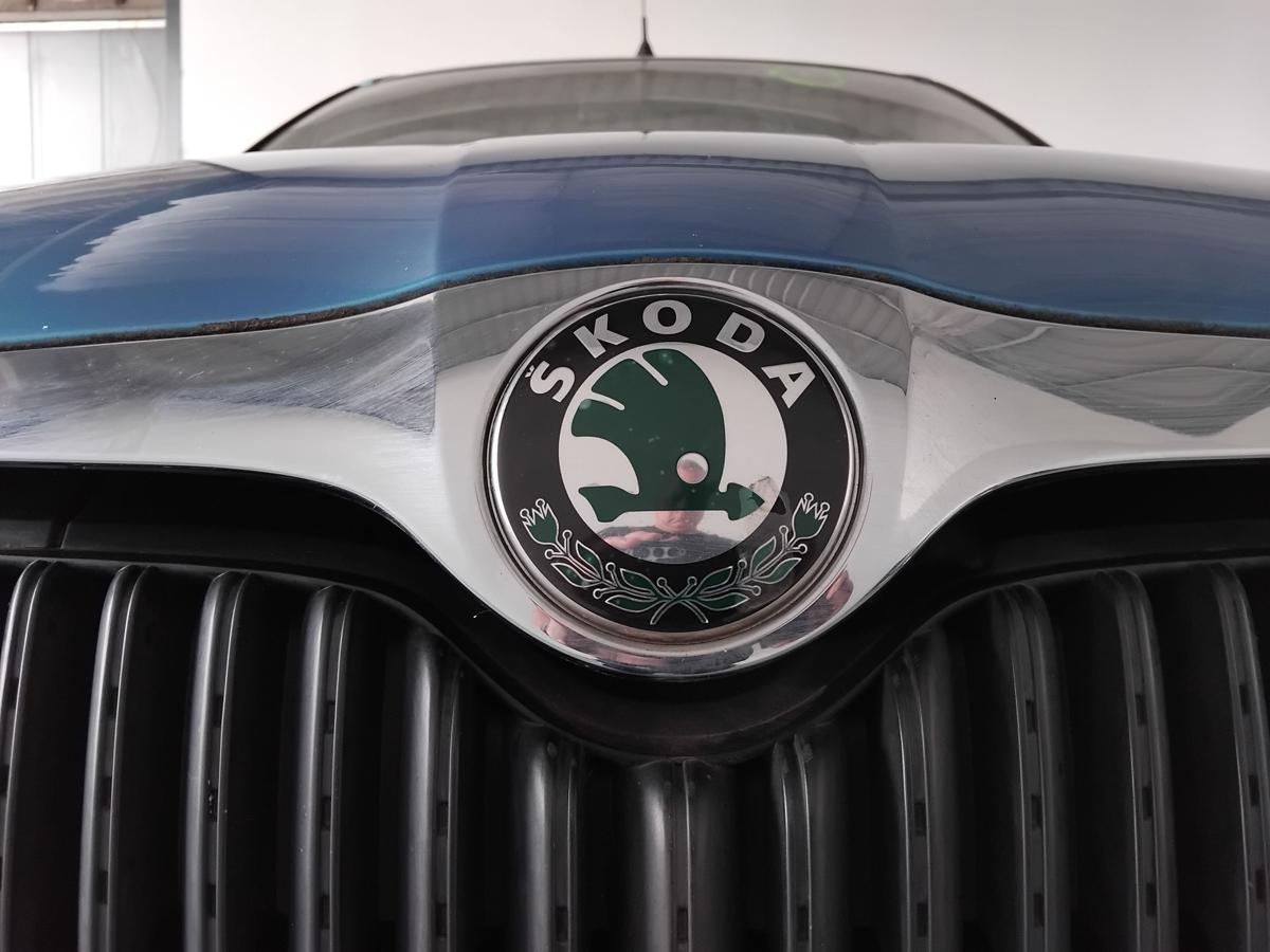 Skoda Roomster 5J orig. Motorhaube Deckel vorn LF5S Indigoblaumetallic BJ2009