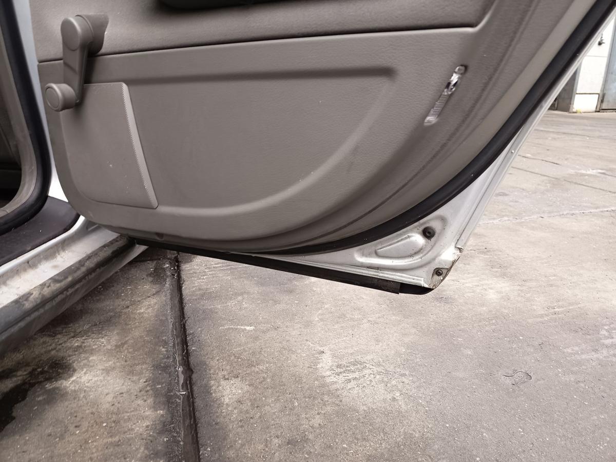 Audi A4 B6 Kombi original T&uuml;r hinten rechts LY7W Lichtsilber Metallic Bj 2002