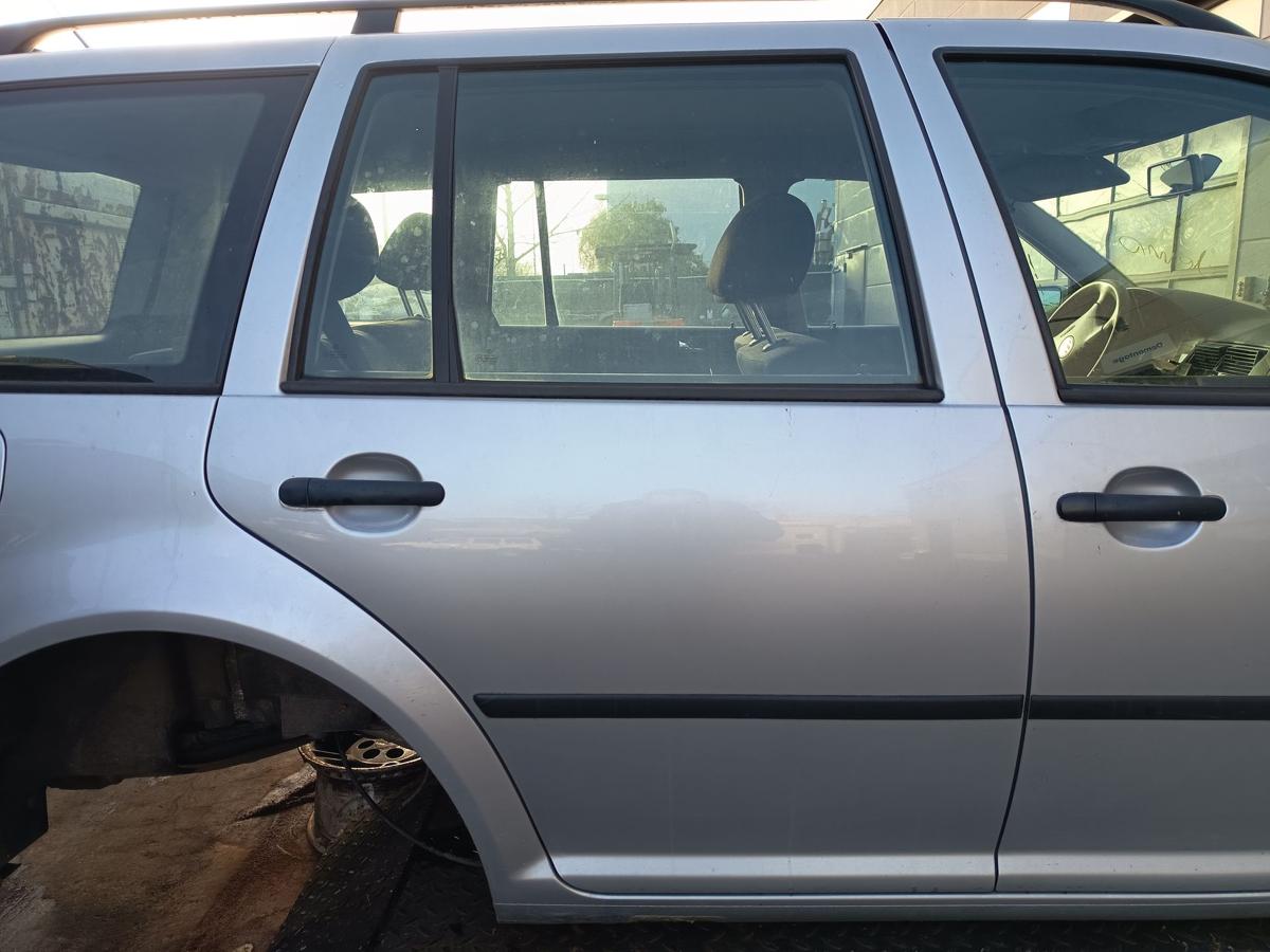 VW Golf IV Kombi original T&uuml;r hinten rechts LA7W silber Baujahr 2003