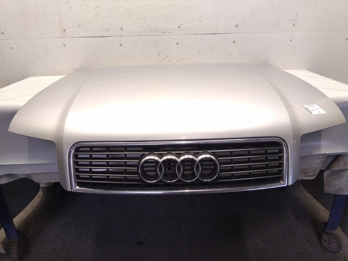 Audi A4 8E original Motorhaube LY7W Lichtsilber Metallic mit Grill BJ2004