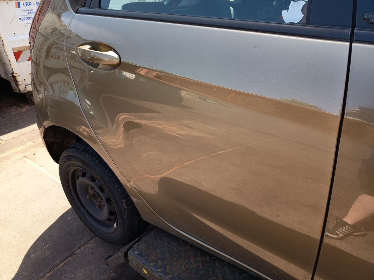 Ford Fiesta VI original T&uuml;r hinten rechts Castano-Braun Metallic Baujahr 2012