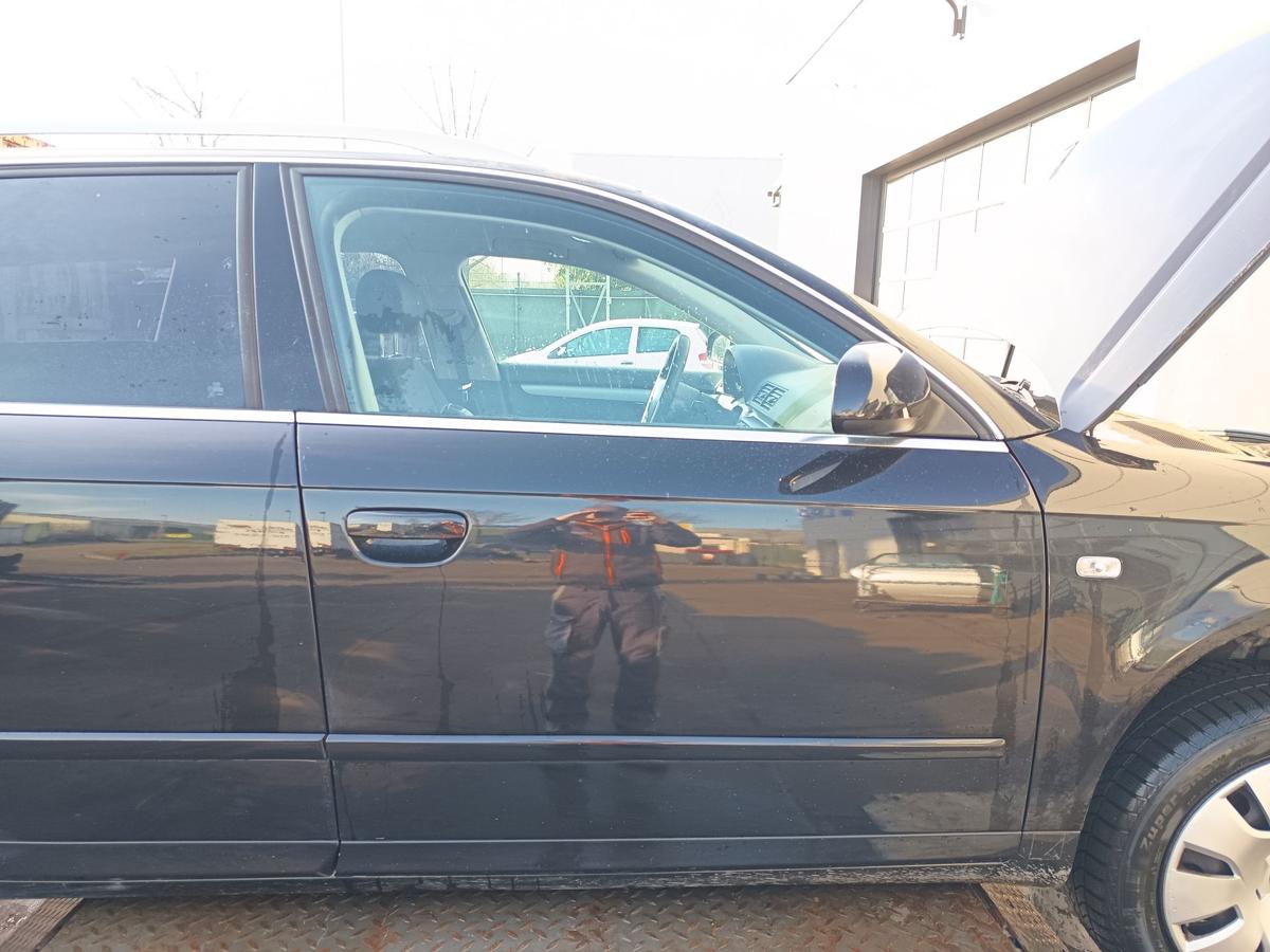 Audi A4 B7 Avant original T&uuml;r vorn rechts Beifahrer Z9Y Phantomschwarz Bj 2006