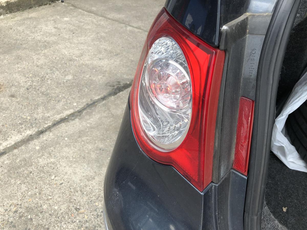 VW Passat 3C B6 Limo R&uuml;ckleuchte links au&szlig;en Ecke Heckleuchte R&uuml;clkicht