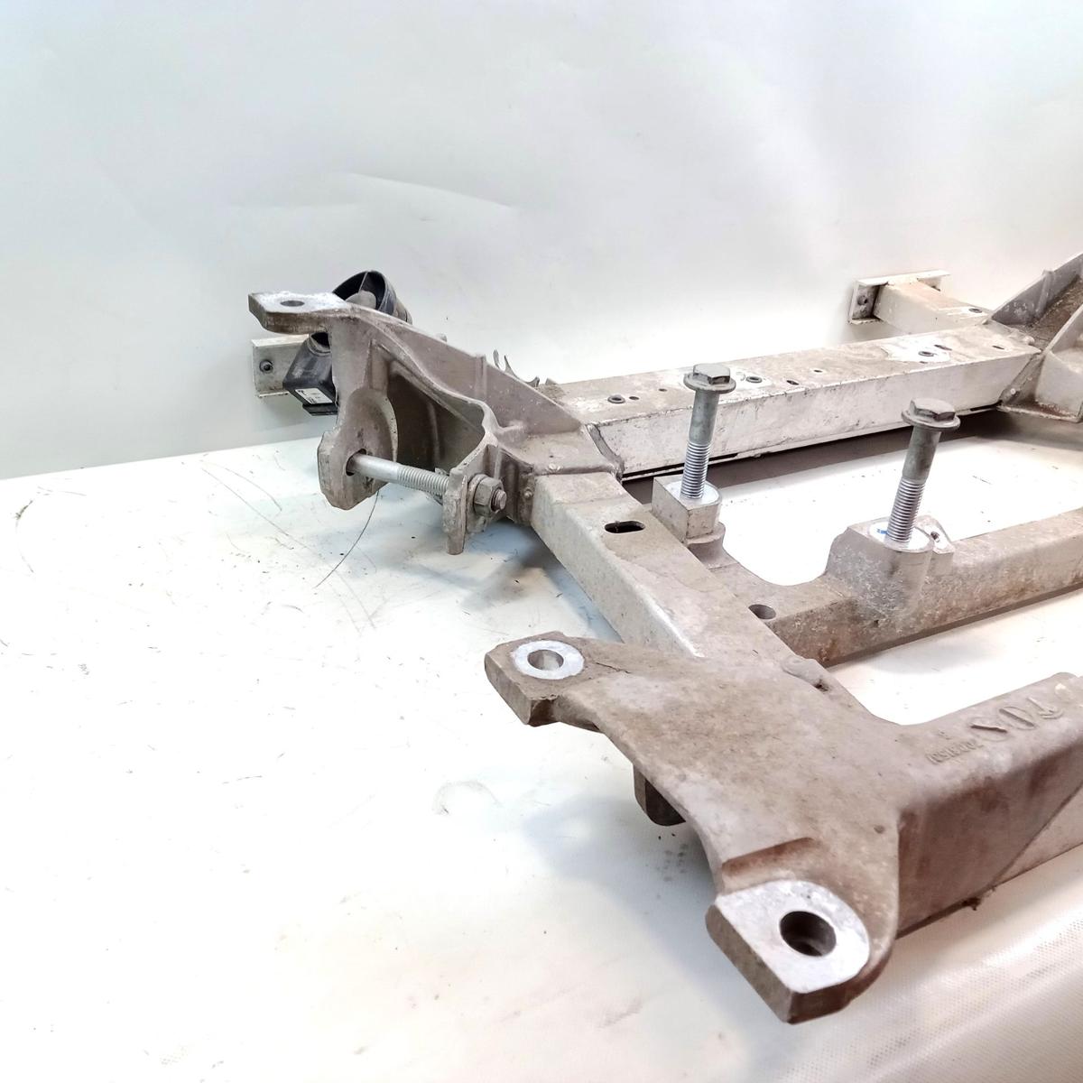 Tesla Model S Dualmotor original Vorderachstr&auml;ger Hilfsrahmen Vorderachse Bj2019