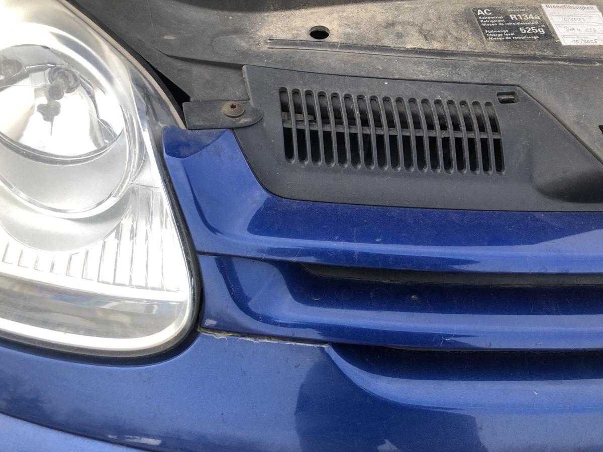VW Golf 5 V 1K Grill K&uuml;hlergrill Frontgrill mit Logo LC5J Laserblaumet