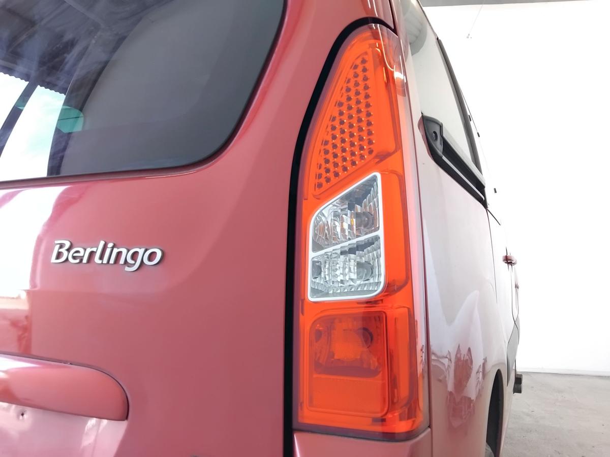 Citroen Berlingo 2 orig R&uuml;ckleuchte Heckleuchte rechts Fzg.mit Heckklappe BJ2010
