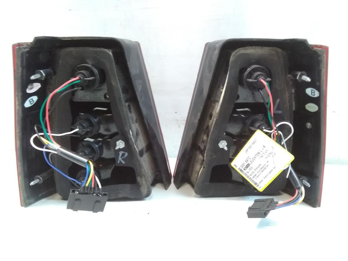 VW Golf 4 1J Variant Satz R&uuml;ckleuchten Heckleuchten rot grau BJ2006