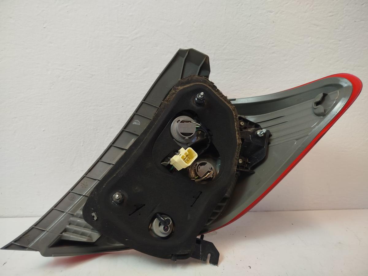 Toyota Yaris XP13 R&uuml;ckleuchte links R&uuml;cklicht Heckleuchte kein LED 10-14