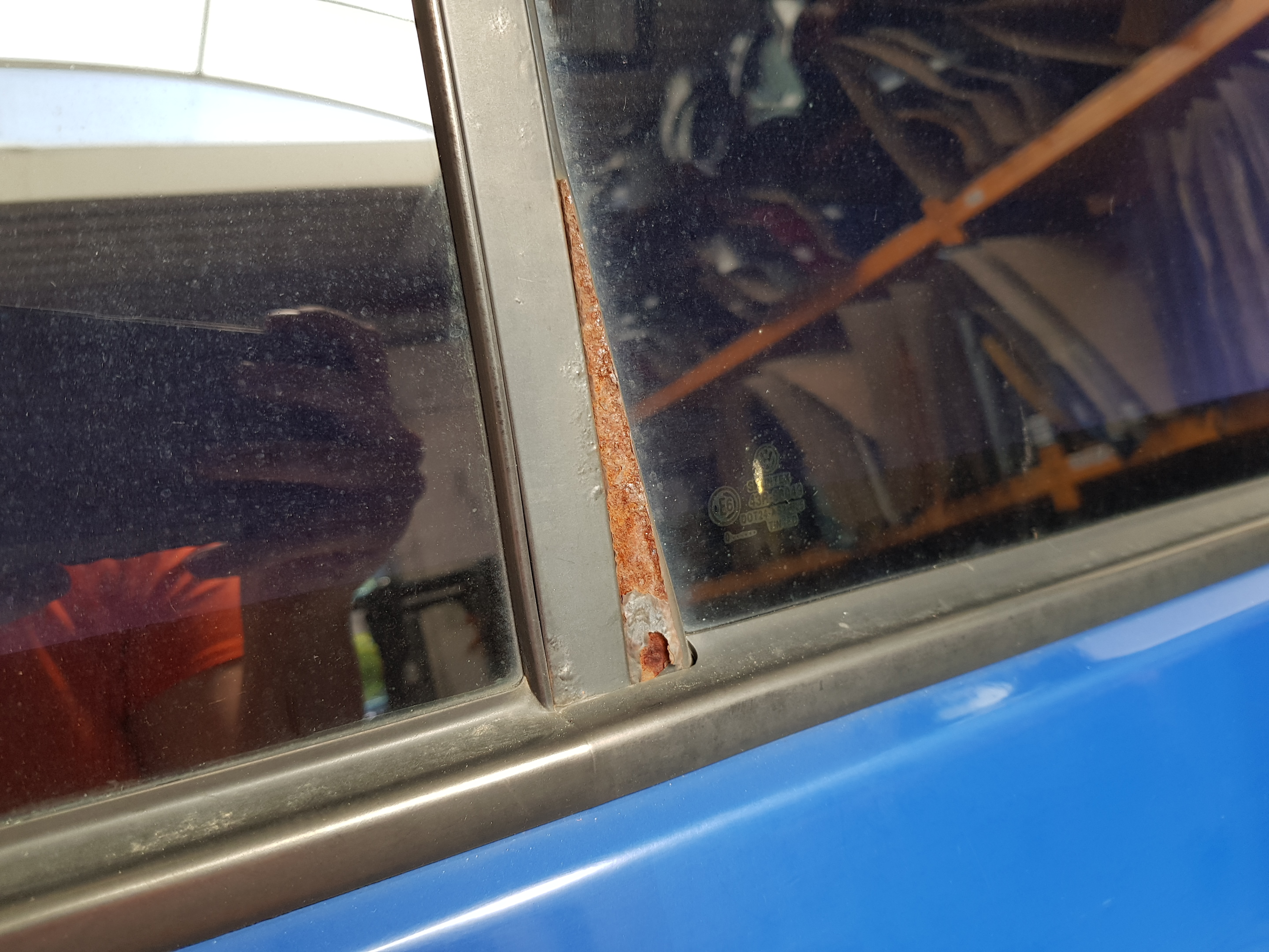 VW Golf 4 original T&uuml;r hinten rechts LW5Z Jazzblueperleffekt Kombi Variant Bj.2000