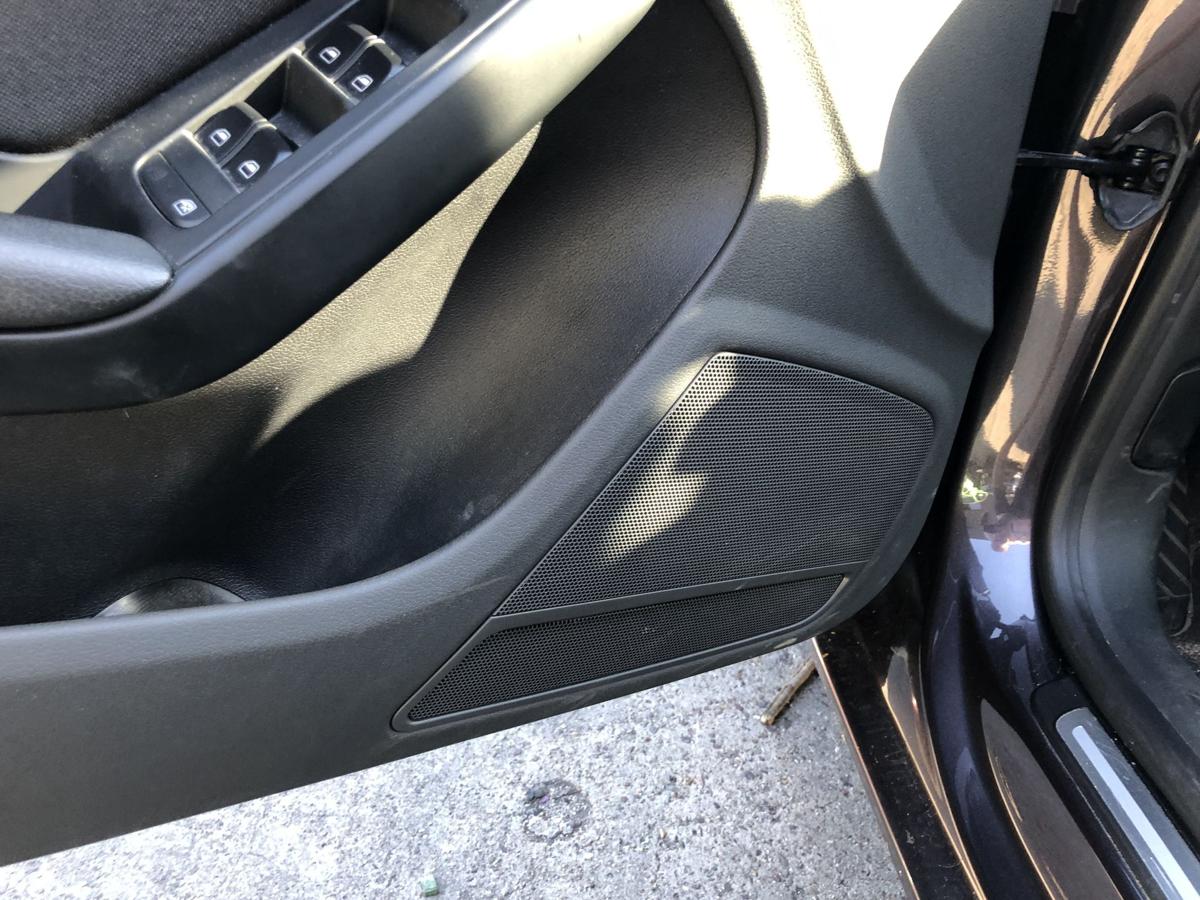 Audi A5 8T Sportback T&uuml;rverkleidung vorn links Innenverkleidung T&uuml;r Stoff
