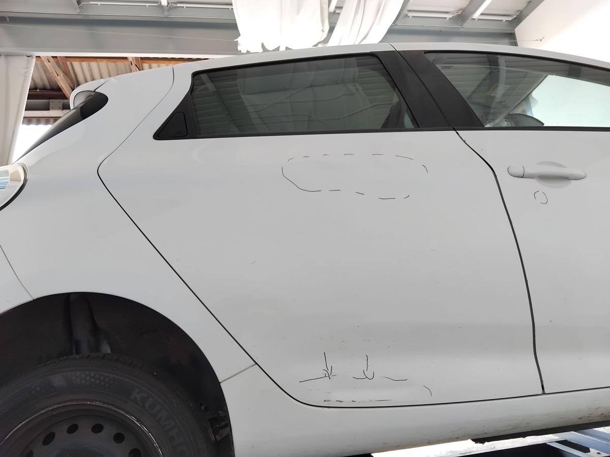 Renault Zoe T&uuml;r hinten rechts weiss DV369 Blanc Glacier BJ2016 besch&auml;digt