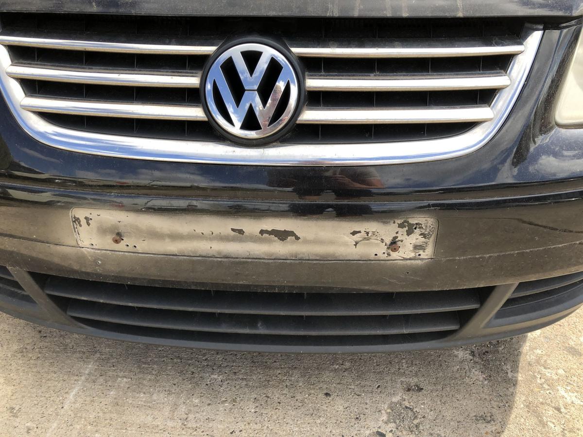 VW Touran 1T 1T1 Sto&szlig;f&auml;nger vorn Frontsch&uuml;rze mit Nebel und SRA LC9X bis 2006