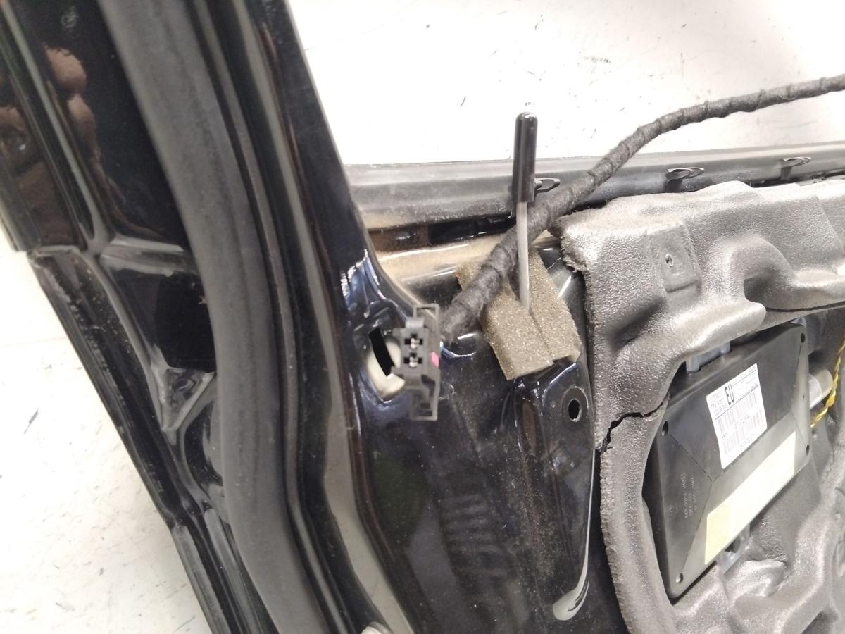 BMW 3er E46 T&uuml;r vorn links Fahrert&uuml;r schwarzmetallic 475 Bj.2002