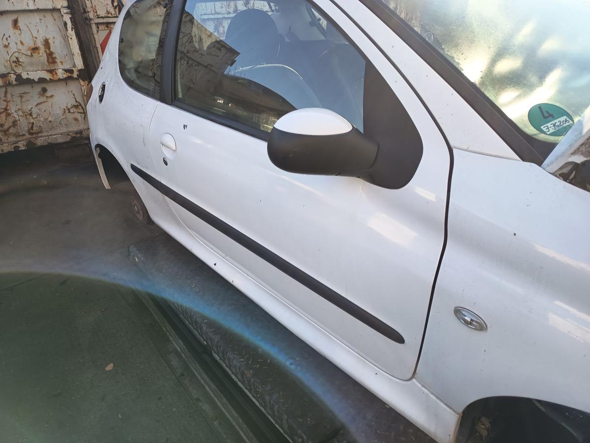 Peugeot 206+ original T&uuml;r rechts Beifahrer EWP Polarwei&szlig; Bj 2012