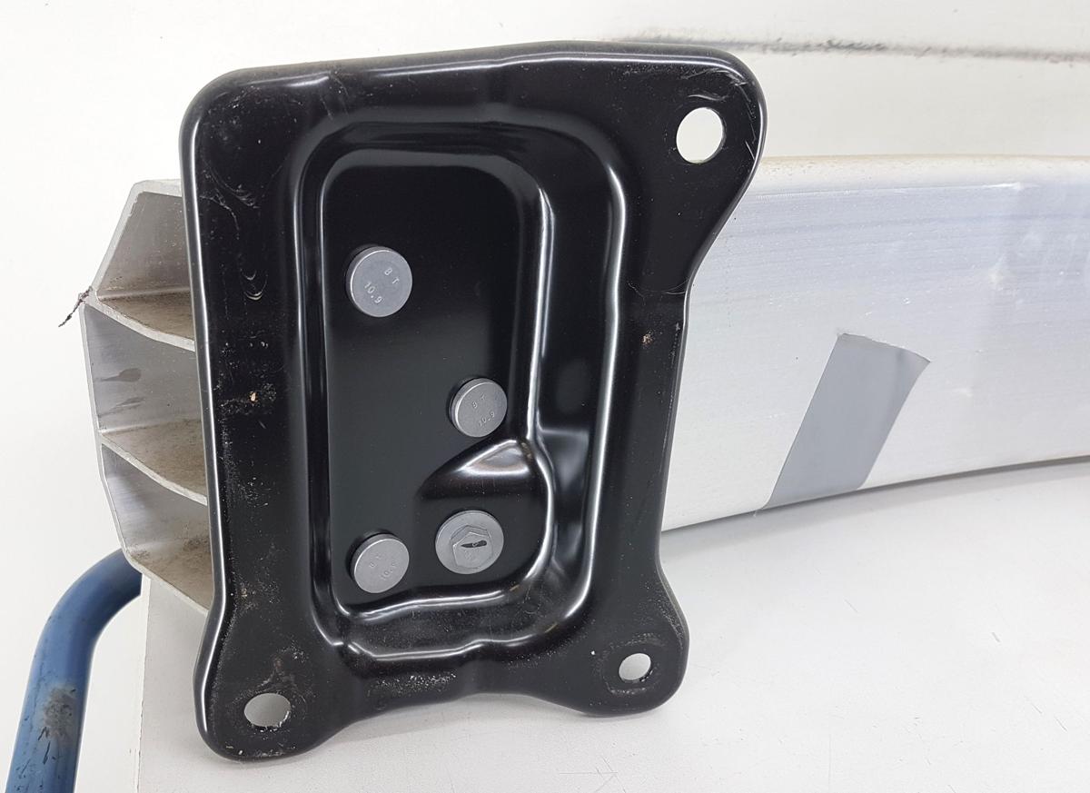 Tesla Model Y Sto&szlig;stangentr&auml;ger hinten Tr&auml;ger Sto&szlig;stange hinten Bj2022