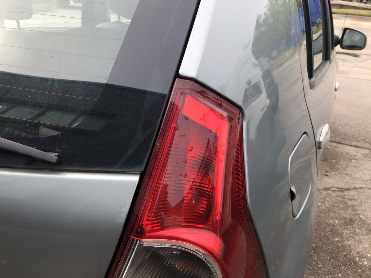 Dacia Sandero BS0 R&uuml;ckleuchte rechts R&uuml;cklicht Heckleuchte OEM