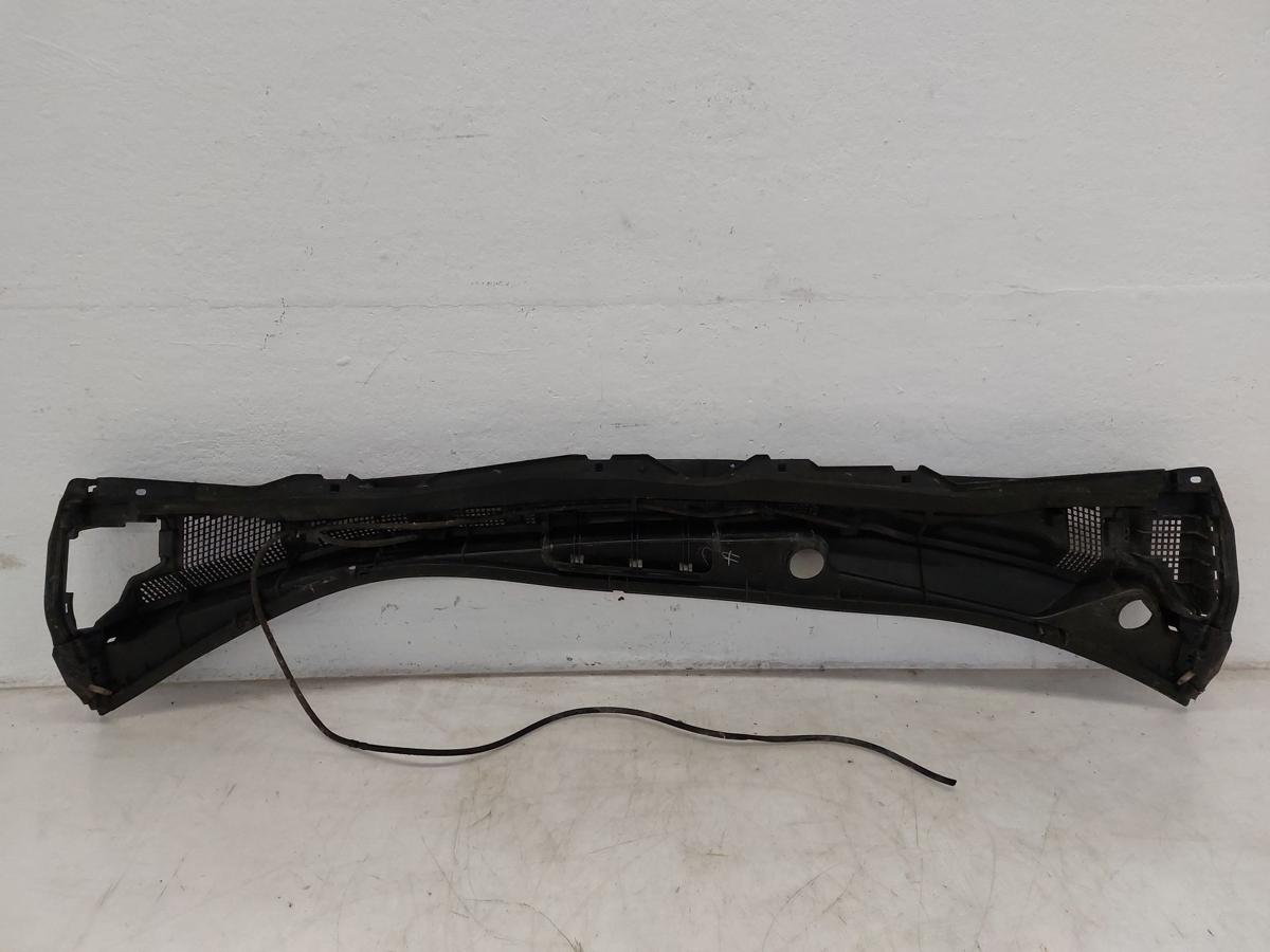 Nissan Leaf ZE1 40kWh Windlauf Frontscheibe Abdeckung Wischer OEM