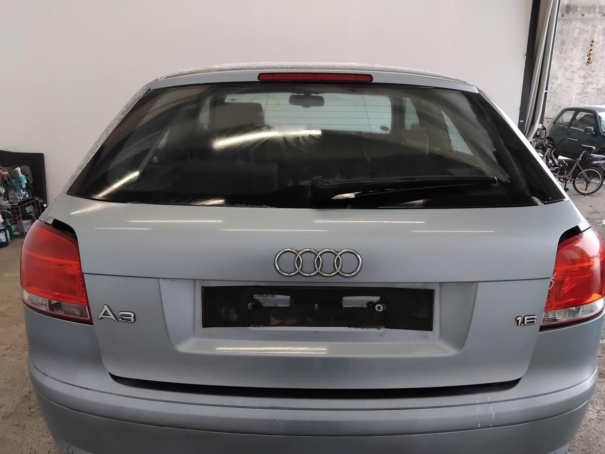 Audi A3 8P Heckklappe 3-t&uuml;rig LY5J Liquidblaumetallic inkl. Scheibe BJ2007