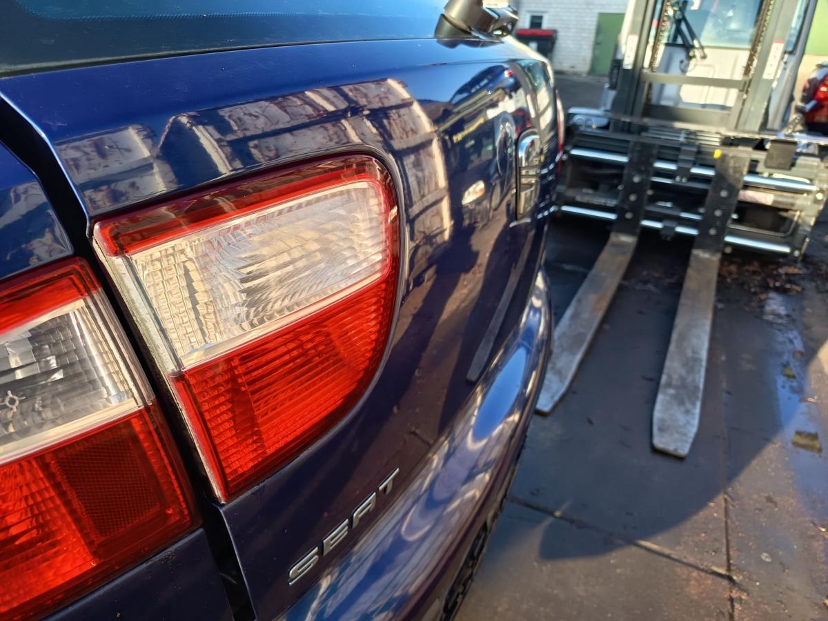 Seat Leon 1M original Heckklappe mit Scheibe S5S Almeriablau Bj 2005