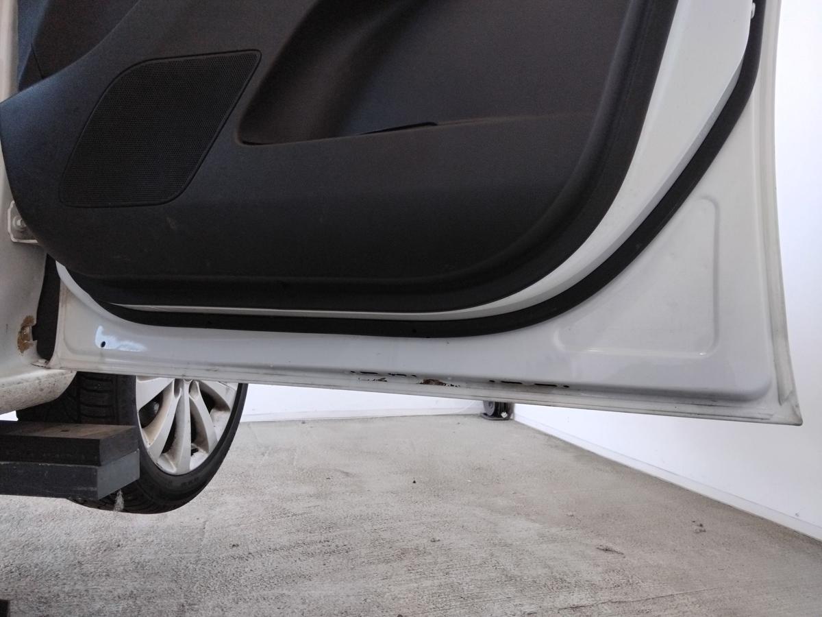 Opel Meriva B original Tür vorn rechts Beifahrertür casablancaweiss BJ2011