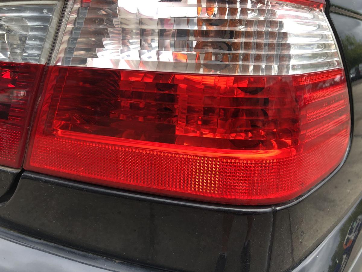 BMW 3er E46 Facelift R&uuml;ckleuchte rechts R&uuml;cklicht Heckleuchte Limousine ab 01