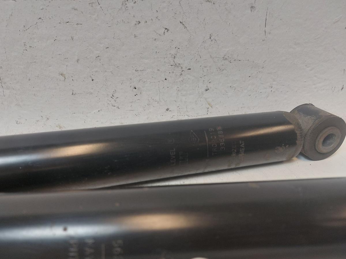 Renault Clio IV X98 TCe90 Satz Stoßdämpfer Hinterachse Hinterachsdämpfer Dämpfer