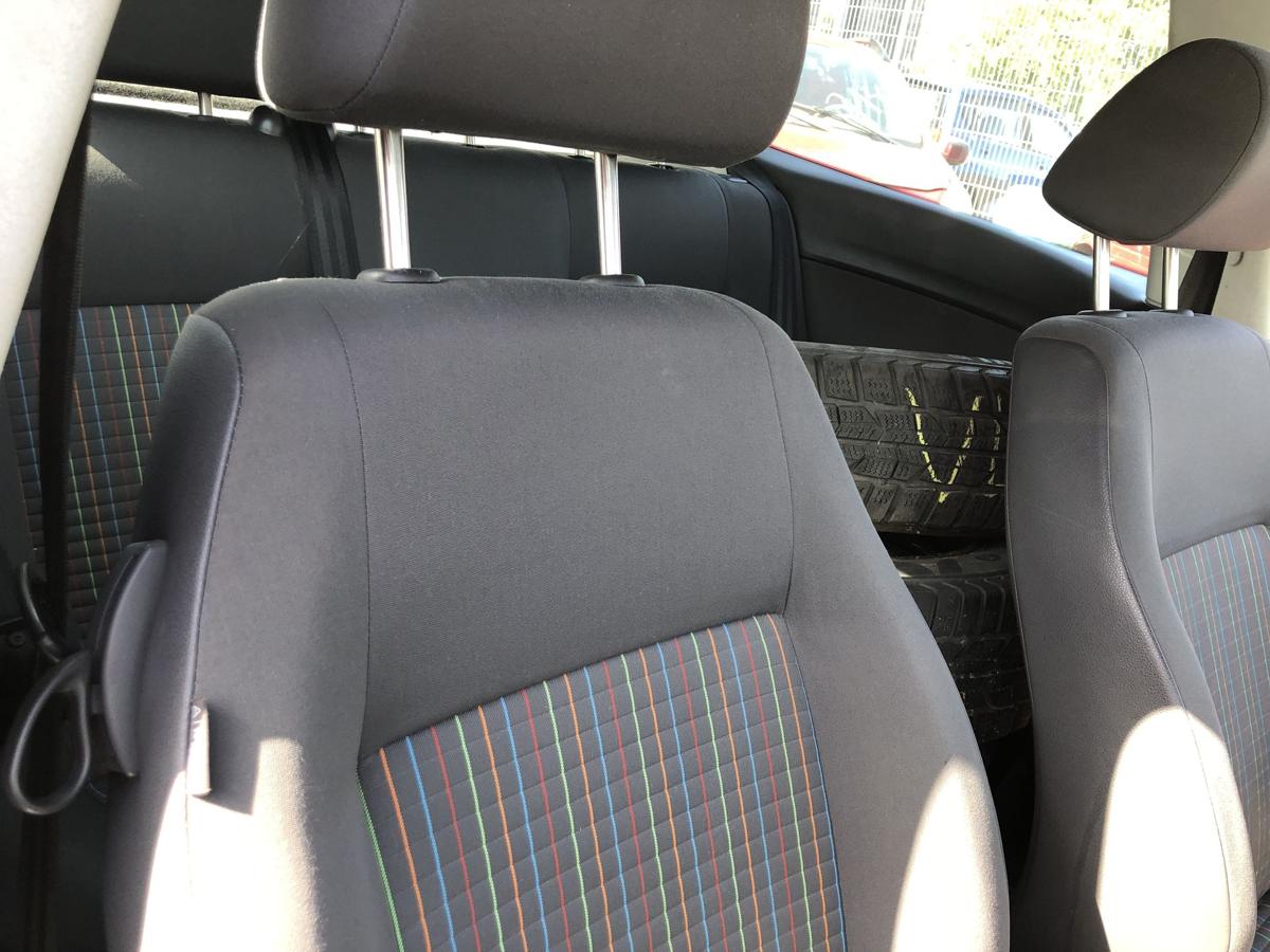 VW Polo 9N3 Sitz vorn rechts Beifahrersitz nur 3 t&uuml;rer ohne Heizung Autositz
