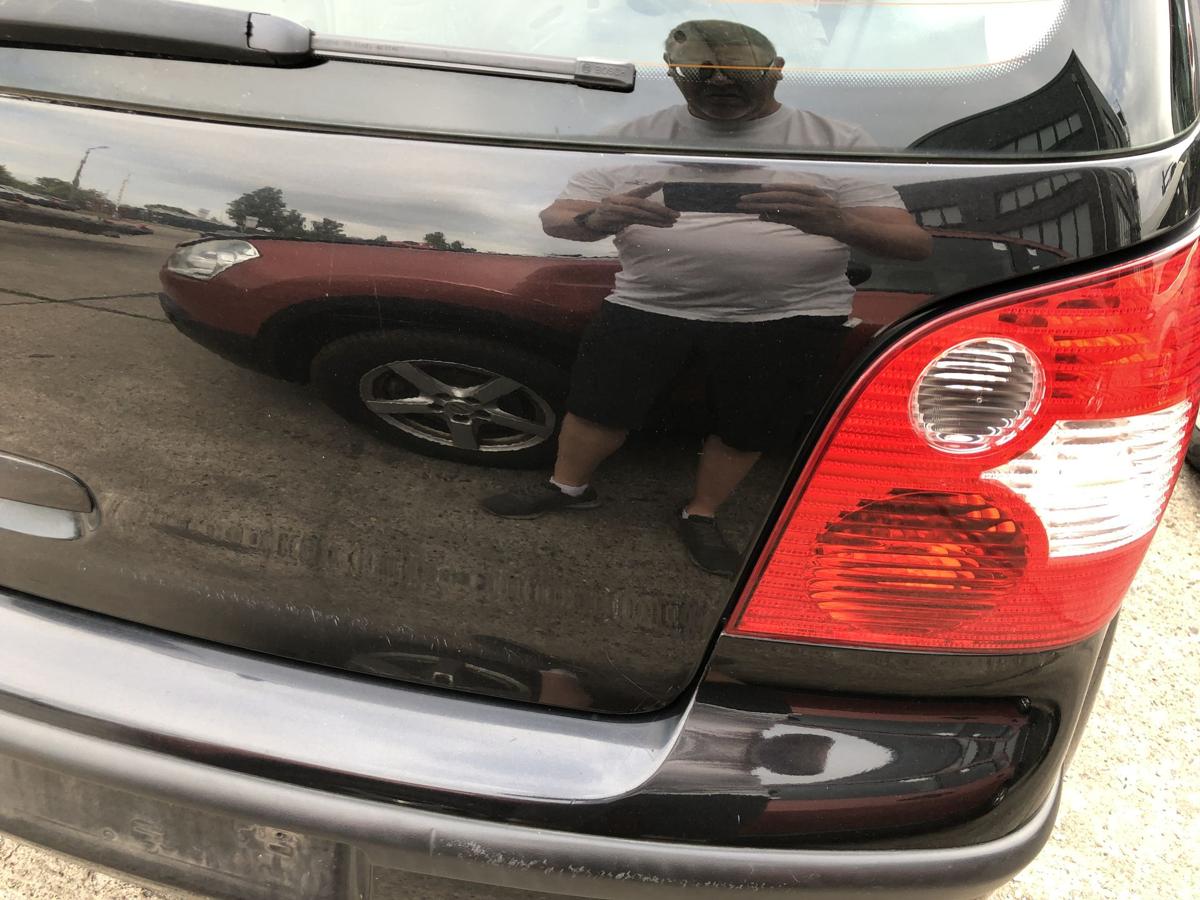 VW Polo 9N 9N1 Heckklappe mit Heckscheibe f&uuml;r 3 und 5 t&uuml;rer LC9Z Black Magic