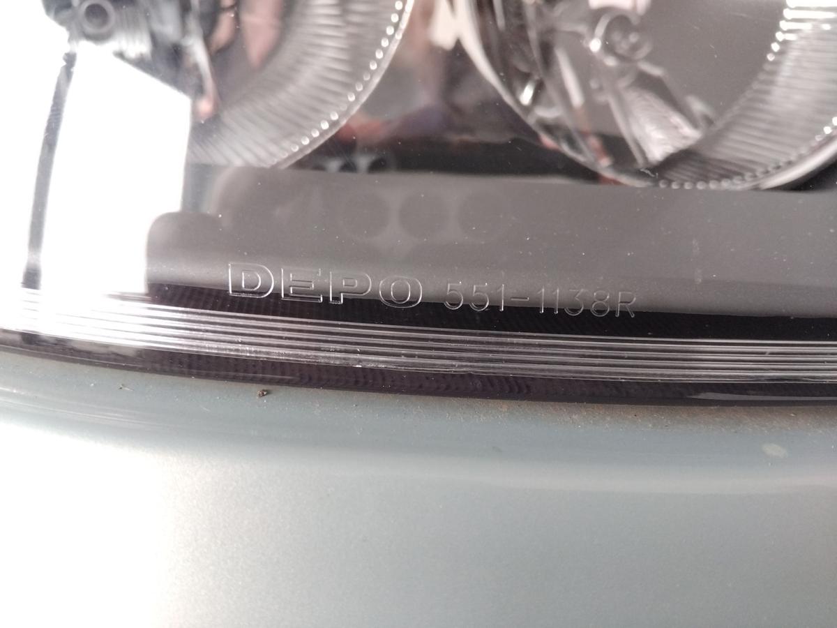 Renault Clio 2 Scheinwerfer rechts Depo grauer Hintergrund Facelift Halogen BJ04