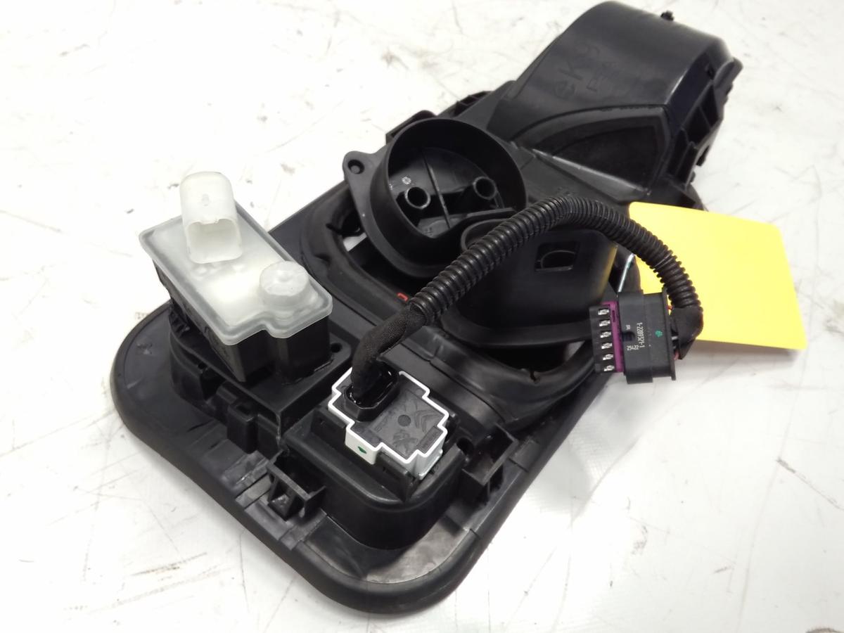 Opel Combo E Cargo original Klappe Ladebuchse vulkangraumetallic Bj.2023