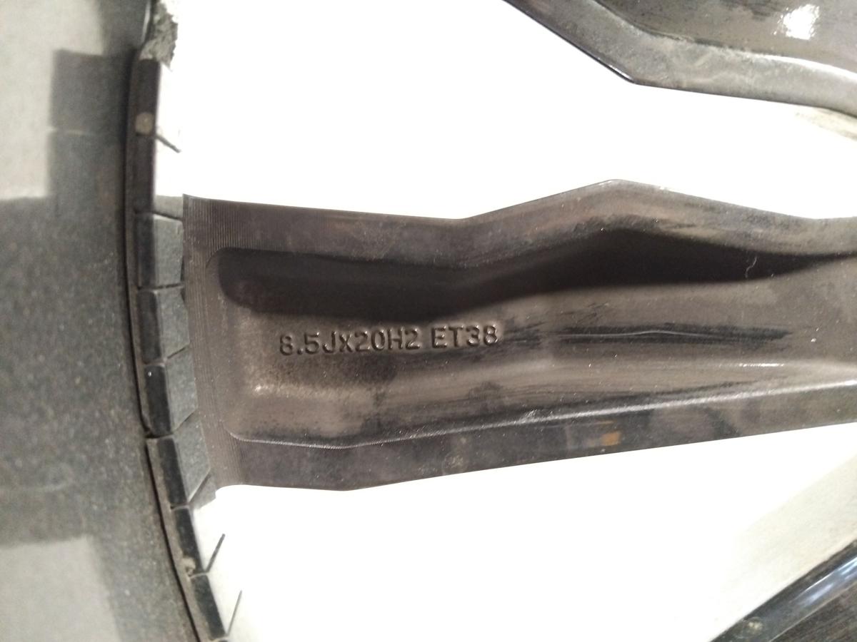 original Alufelge Suzuka 8.5Jx20H2 ET38 5NN601025E VW Tiguan mit M&auml;ngeln Bj.2018