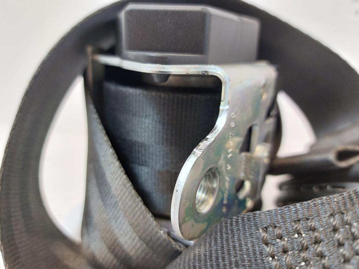 Skoda Yeti 5L Sicherheitsgurt Gurt Anschnallgurt vorn rechts Beifahrerseite OEM