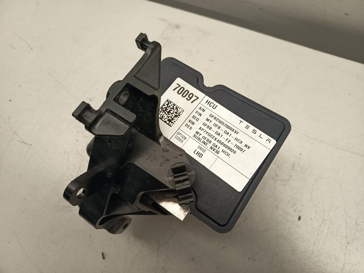 Tesla Model Y original ABS Hydroaggregat 218874100A Baujahr 2025