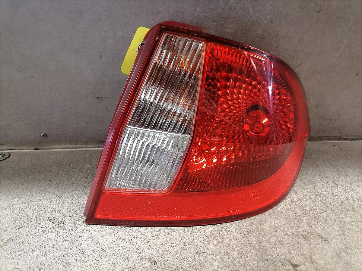 Hyundai Getz Rüchlicht rechts Rückleuchte Heckleuchte rot weiss 5-Türer BJ05-09