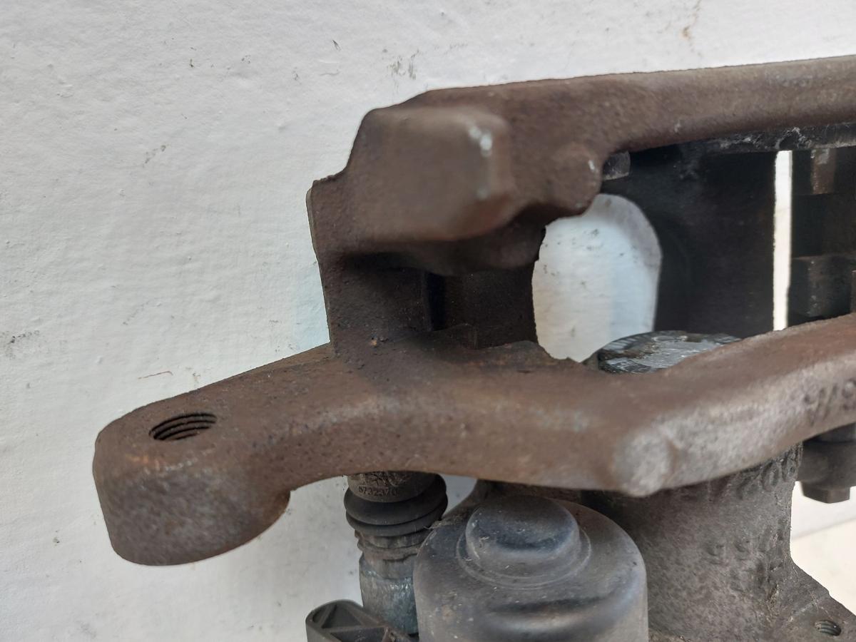 Nissan Qashqai J11 Bremssattel hinten links Sattel Bremszange elek Parkbremse