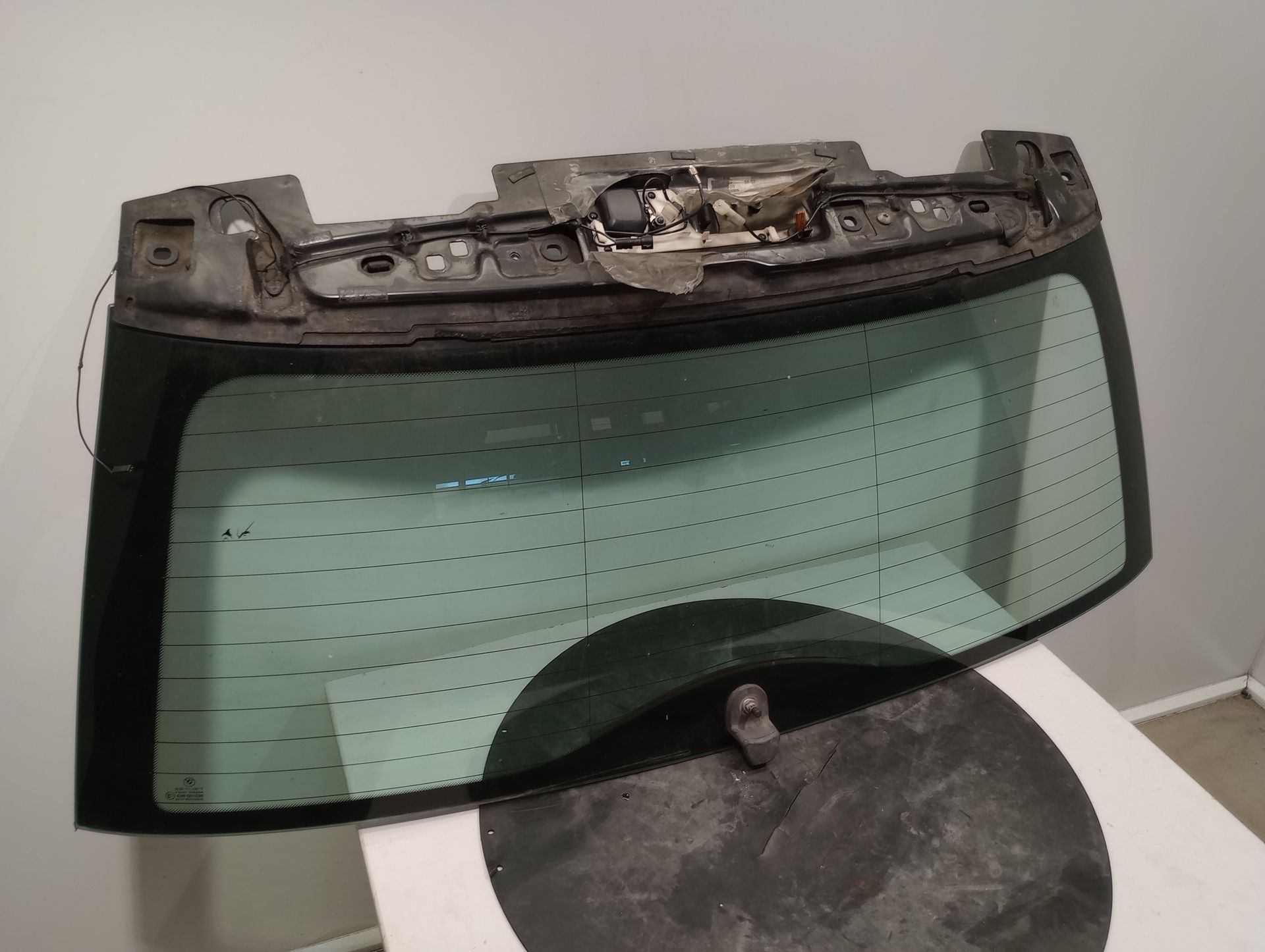 BMW 3er E46 Kombi orig Heckscheibe klappbar Bj 2003