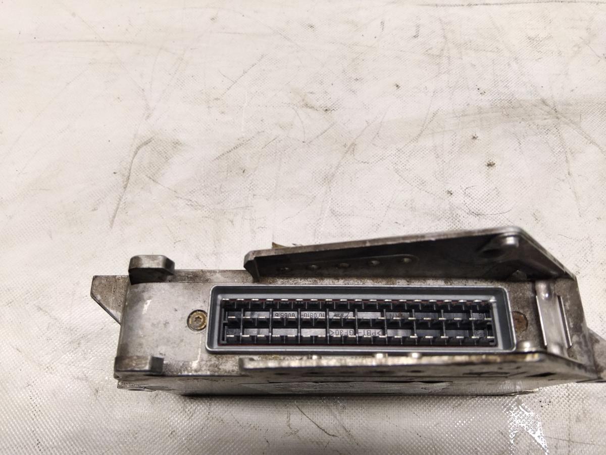 STEUERGERAET ABS Volvo 850 BJ1994 2.3 Turbo / 9401542 / ATE 10094104114