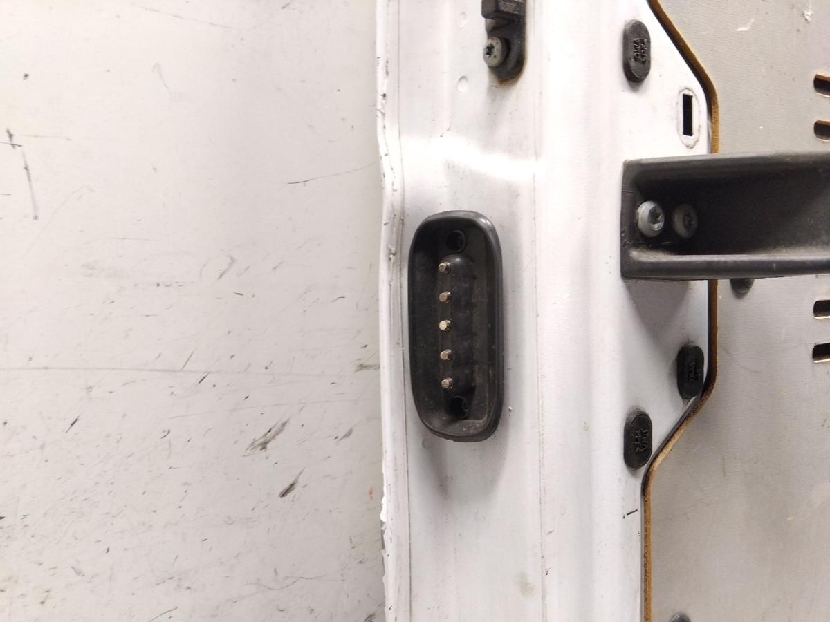 Mercedes Benz Vito 639 Schiebet&uuml;r rechts besch&auml;digt mit Scheibe Bj.2004