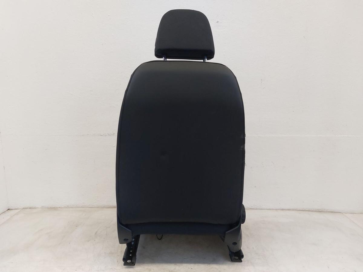 VW Golf Sportsvan AUV ab17 Sitz vorn rechts Beifahrersitz Stoff mit Heizung