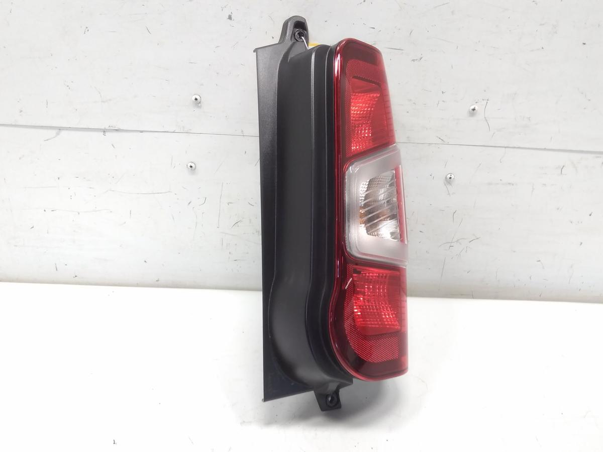 Opel Combo E Cargo XL original R&uuml;ckleuchte Heckleuchte rechts Bj.2025