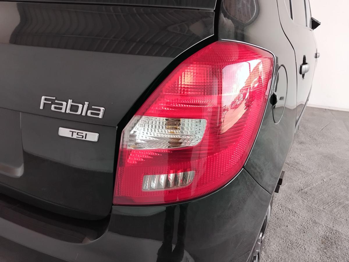 Skoda Fabia 2 5J original R&uuml;ckleuchte Heckleuchte rechts Kombi Flie&szlig;heck BJ2011