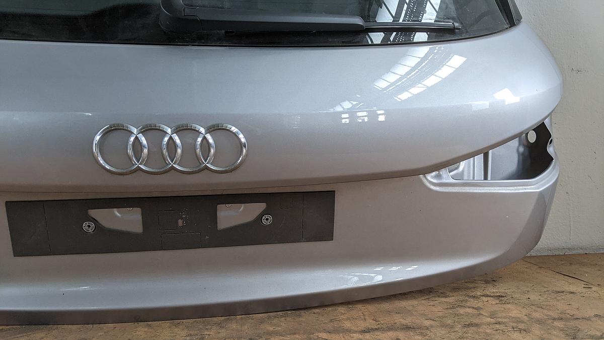 Audi Q3 8U Heckklappe Klappe Deckel hinten silber Delle