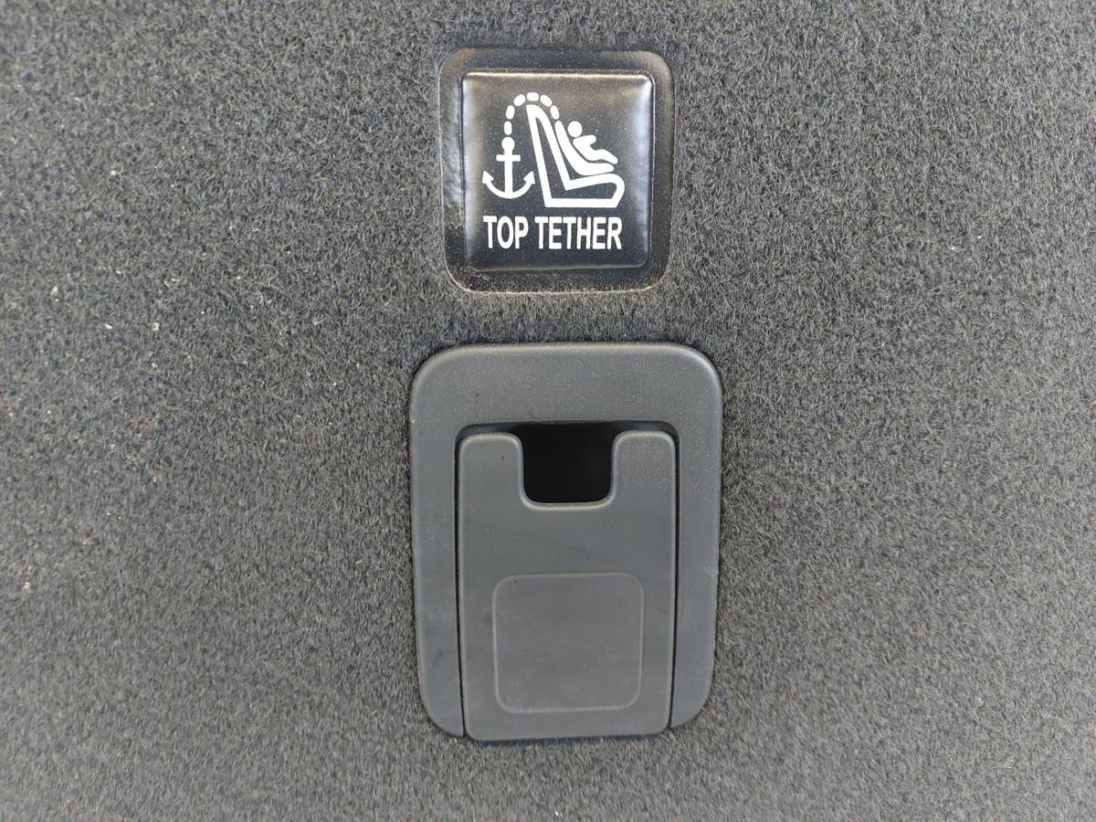 NIO EL6 Elektro SUV R&uuml;ckenlehne R&uuml;cksitzlehne hinten links Doppel Kunstleder