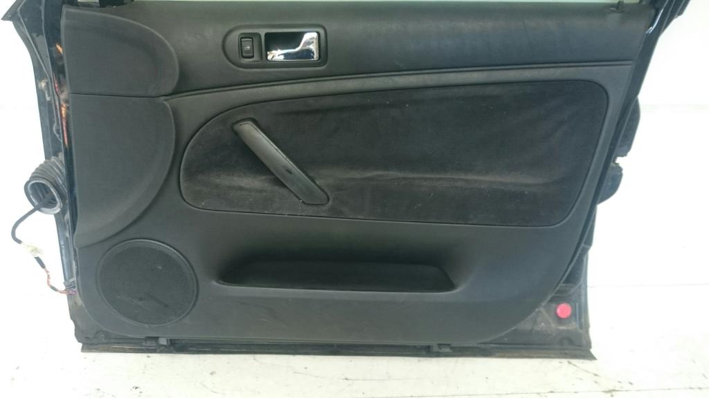 VW Passat 3B BJ 1997 Tür vorn rechts Beifahrertür Schwarz