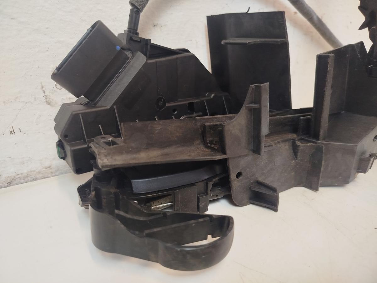 Ford Focus DYB CEW Turnier T&uuml;rschloss vorn links Schloss mit ZV OEM