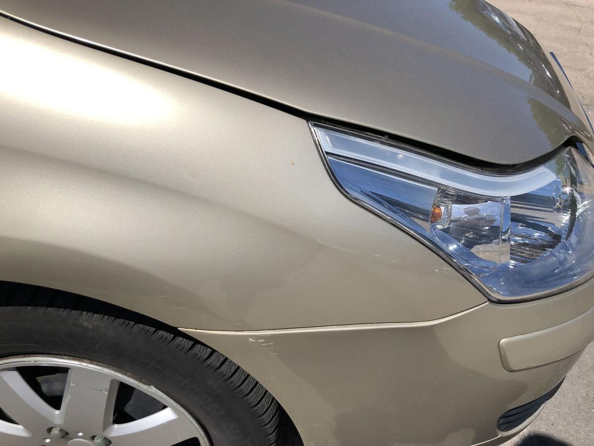 Citroen C4 Typ L Kotfl&uuml;gel vorn rechts Beifahrer Plastik KCW Sable de Langrune