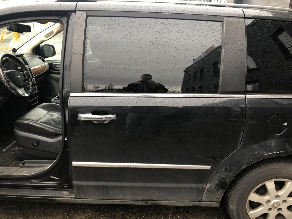 Chrysler Grand Voyager RT Schiebetür hinten links im Rohbau QXR schwarz